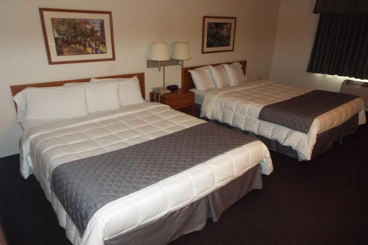 Fairbridge Inn & Suites Thorp Luaran gambar