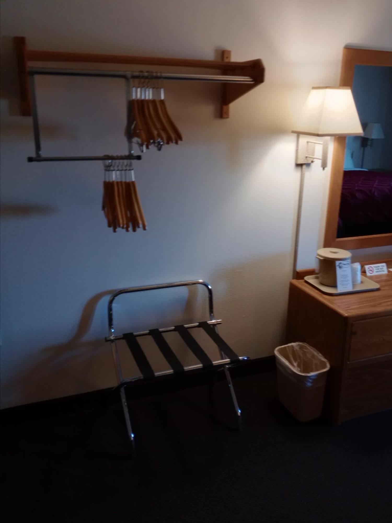 Fairbridge Inn & Suites Thorp Luaran gambar