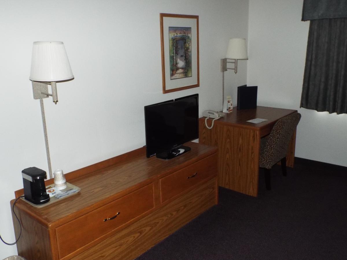 Fairbridge Inn & Suites Thorp Luaran gambar