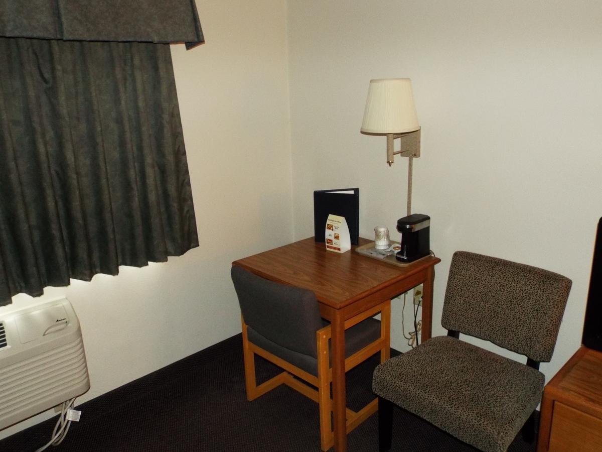 Fairbridge Inn & Suites Thorp Luaran gambar