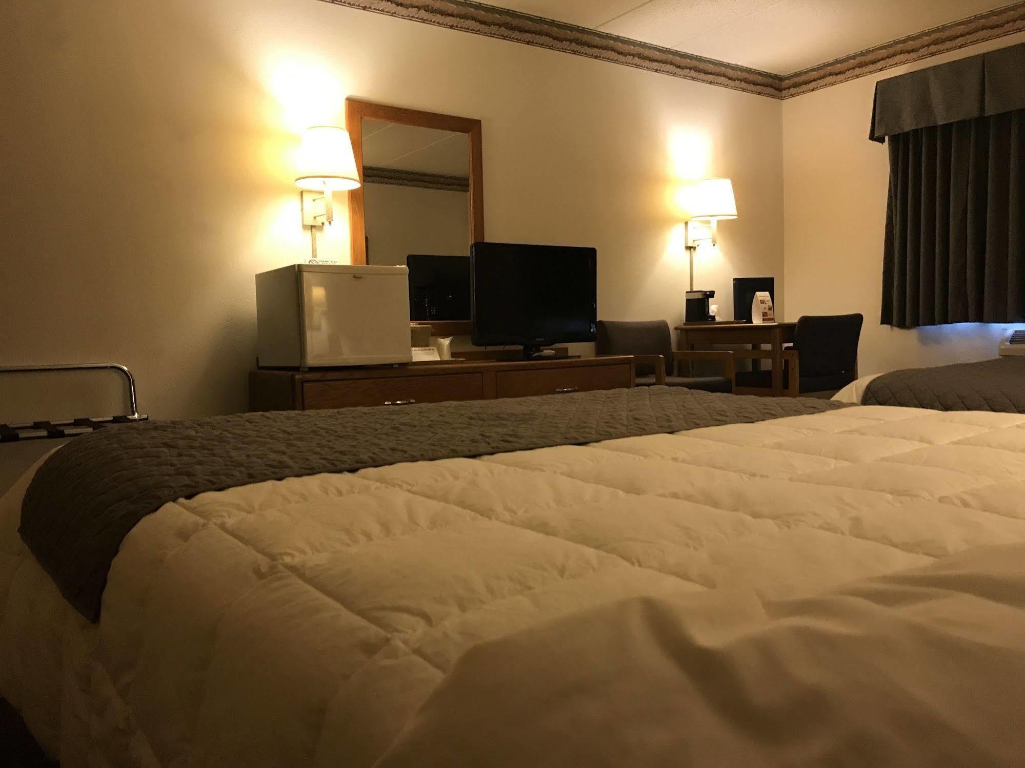 Fairbridge Inn & Suites Thorp Luaran gambar